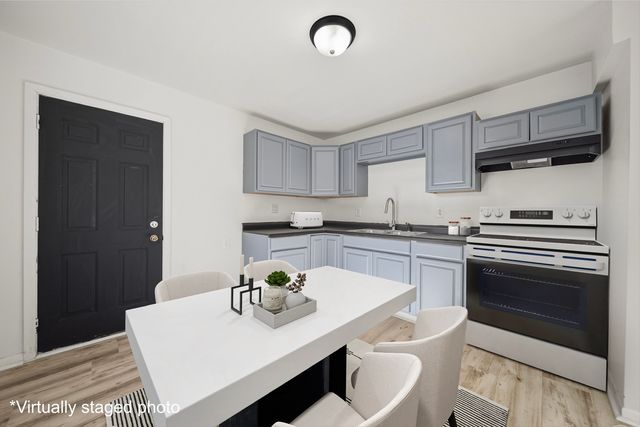 2011 219th Street, Sauk Village, IL 60411