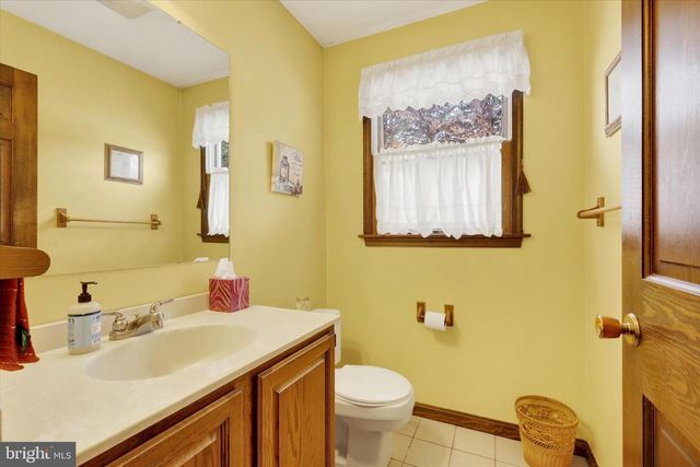 1102 DRY POWDER CIR, Mechanicsburg, PA 17050