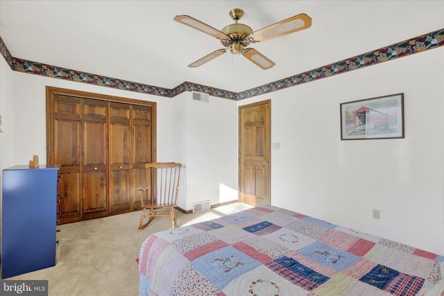 1102 DRY POWDER CIR, Mechanicsburg, PA 17050