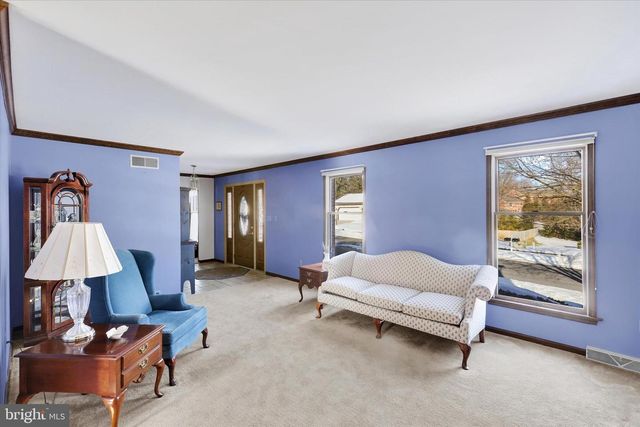 1102 DRY POWDER CIR, Mechanicsburg, PA 17050