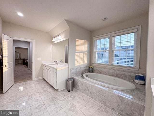 41523 CROSS CANTER DR, Aldie, VA 20105