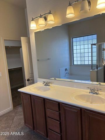 18188 W Paradise Lane, Surprise, AZ 85388