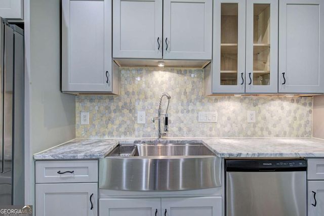 111 Meadowview Lane, Powder Springs, GA 30127