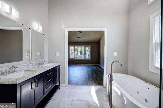 111 Meadowview Lane, Powder Springs, GA 30127