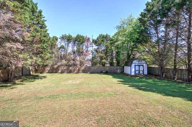 111 Meadowview Lane, Powder Springs, GA 30127