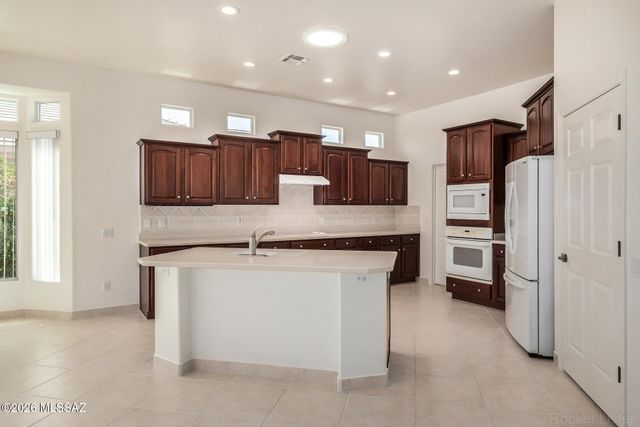 13774 N Heritage Canyon Drive, Marana, AZ 85658