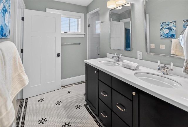 4912 St Annes Drive, Middleton, WI 53597
