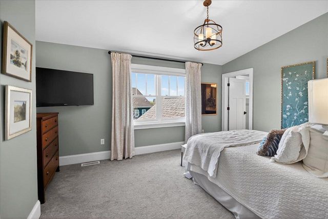 4912 St Annes Drive, Middleton, WI 53597