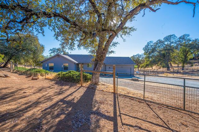 5892 McKinley Dr, Garden Valley, CA 95633