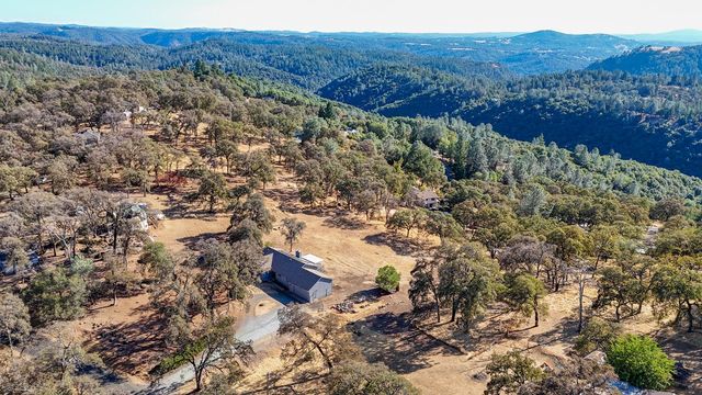 5892 McKinley Dr, Garden Valley, CA 95633