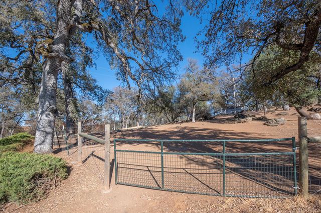 5892 McKinley Dr, Garden Valley, CA 95633