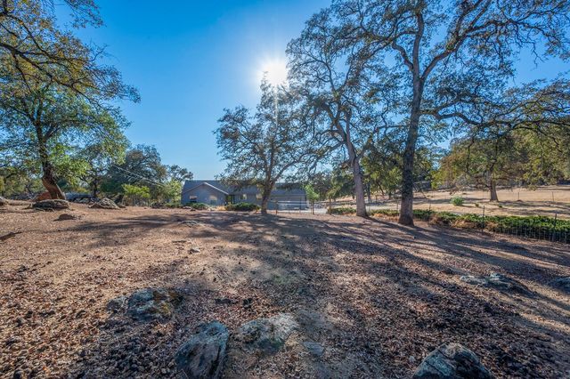 5892 McKinley Dr, Garden Valley, CA 95633