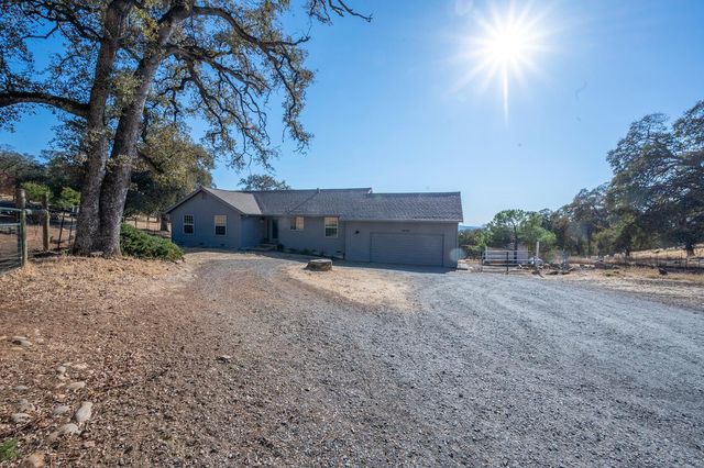 5892 McKinley Dr, Garden Valley, CA 95633