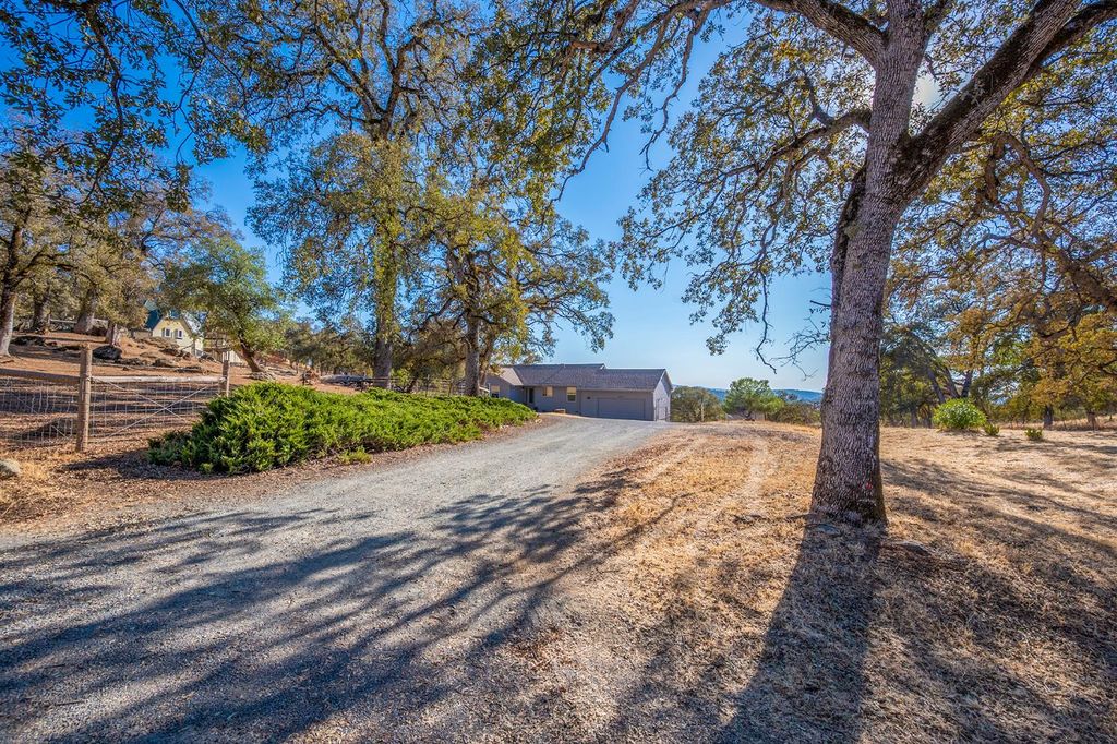 5892 McKinley Dr, Garden Valley, CA 95633