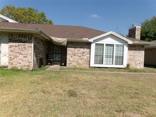 2409 Ventura Drive B, Arlington, TX 76015