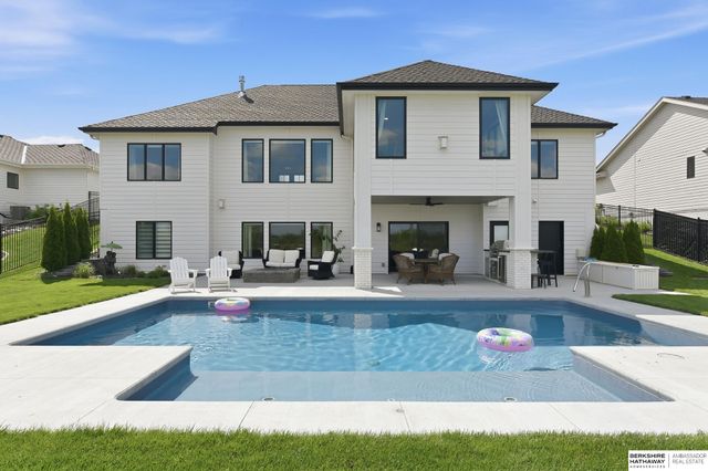 619 S 243rd Street, Waterloo, NE 68069
