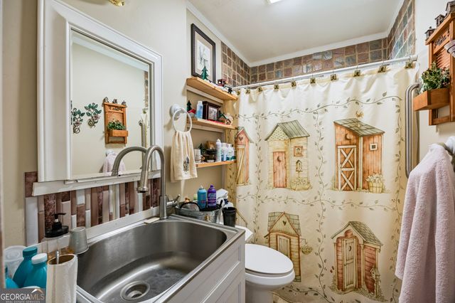 151 Ginn Street, Carnesville, GA 30521
