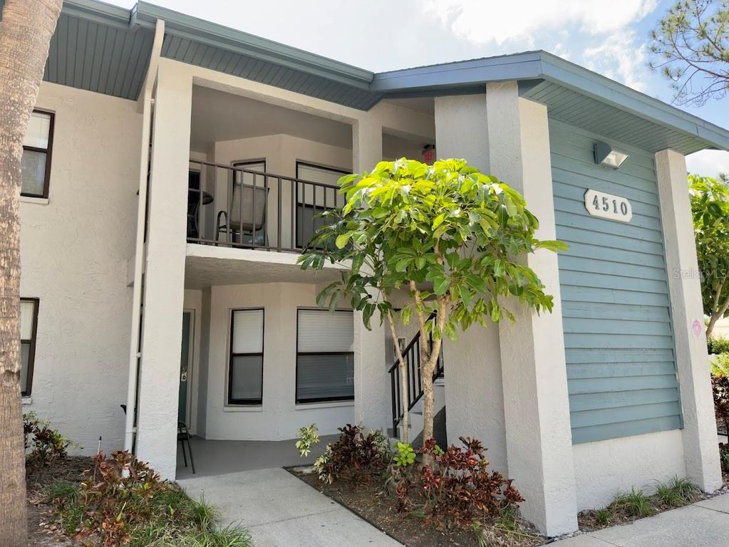 4510 47TH AVENUE W 203, BRADENTON, FL 34210 — exterior