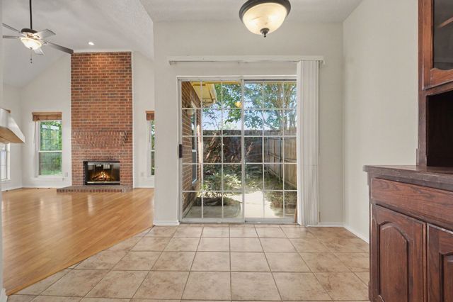 340 Arbor Court, Euless, TX 76039