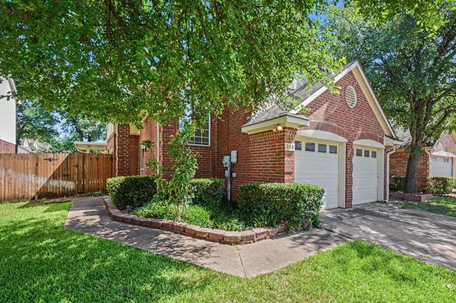 340 Arbor Court, Euless, TX 76039