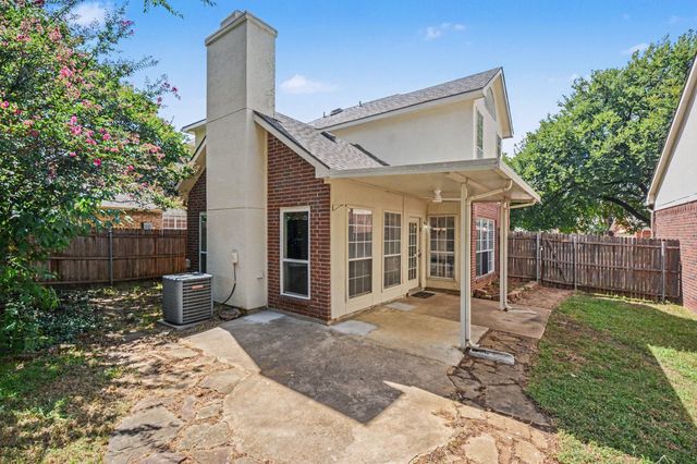 340 Arbor Court, Euless, TX 76039