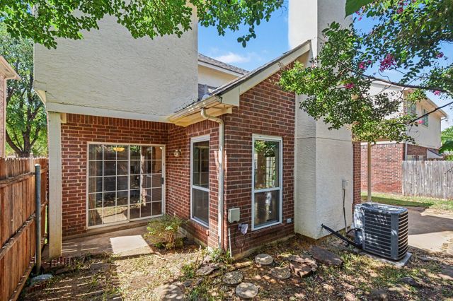 340 Arbor Court, Euless, TX 76039