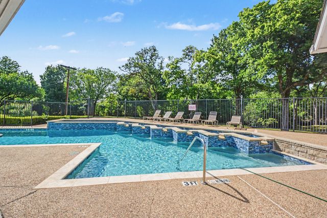340 Arbor Court, Euless, TX 76039