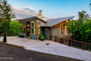 2234 Legend Drive, Sevierville, TN 37876