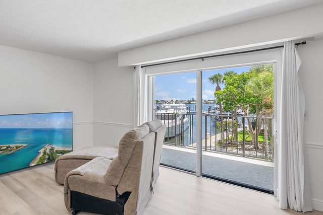 1200 Marine Way G11, North Palm Beach, FL 33408
