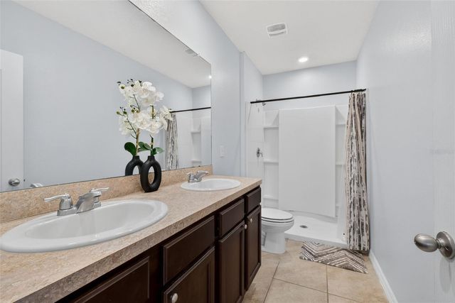 200 FELTRIM RESERVE BOULEVARD, Davenport, FL 33837