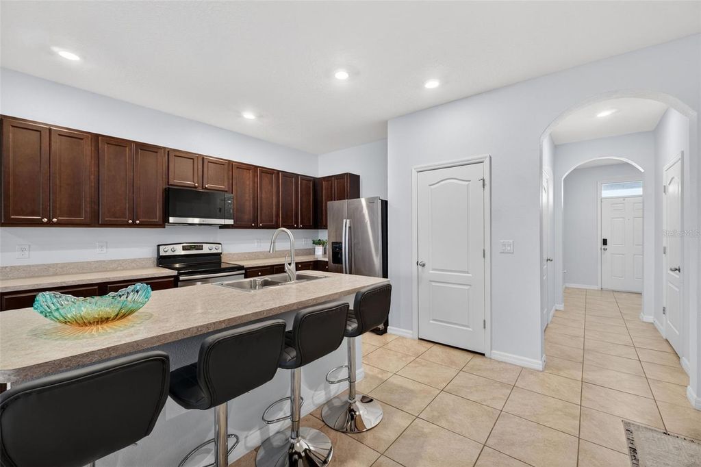 Image 20 of property listing at 200 FELTRIM RESERVE BOULEVARD, Davenport, FL 33837