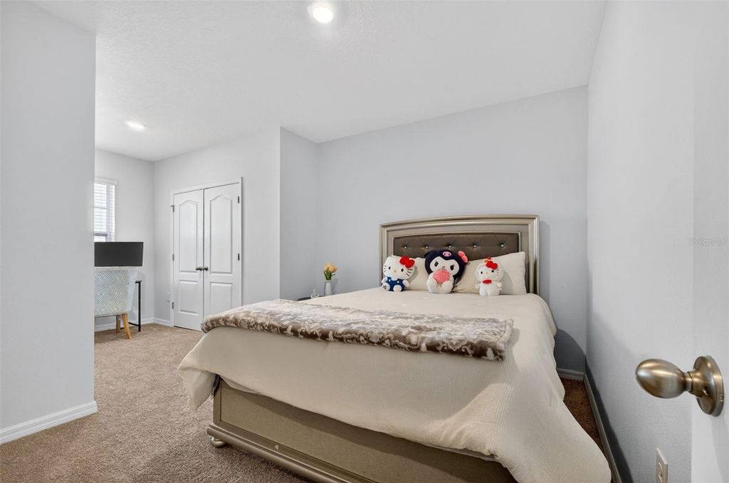 Image 31 of property listing at 200 FELTRIM RESERVE BOULEVARD, Davenport, FL 33837