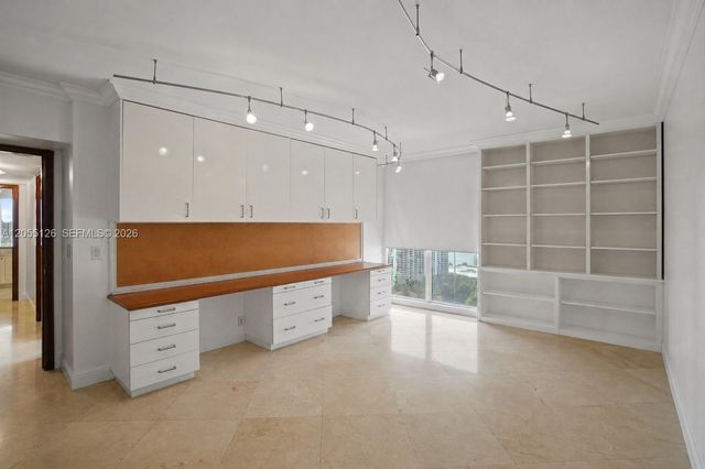 19355 Turnberry Way 25GR, Aventura, FL 33180