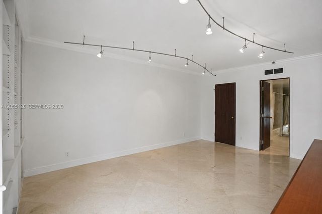 19355 Turnberry Way 25GR, Aventura, FL 33180
