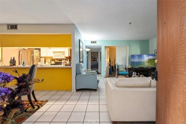 200 E Racquet Club Rd 69, Palm Springs, CA 92262