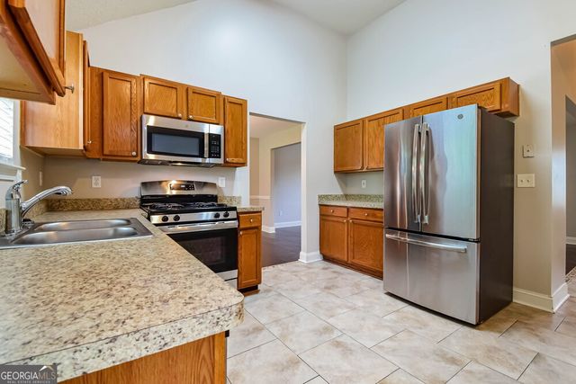 10635 Misty Meadows Drive, Hampton, GA 30228