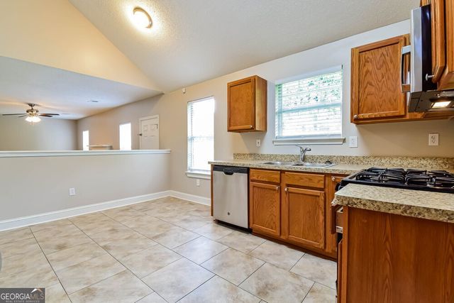 10635 Misty Meadows Drive, Hampton, GA 30228