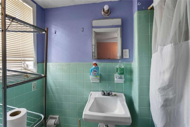 2390 Mellville Avenue, Decatur, GA 30032