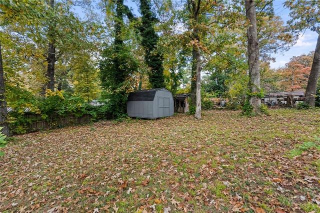 2390 Mellville Avenue, Decatur, GA 30032