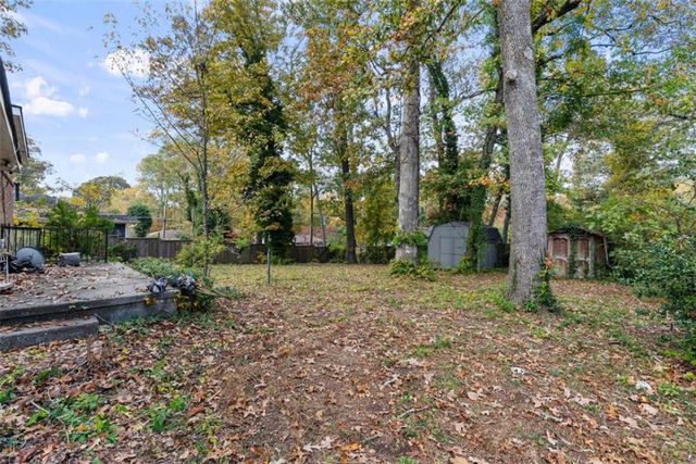 2390 Mellville Avenue, Decatur, GA 30032