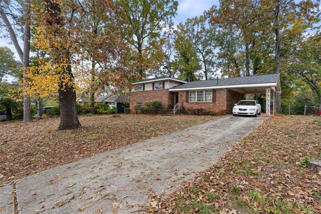 2390 Mellville Avenue, Decatur, GA 30032