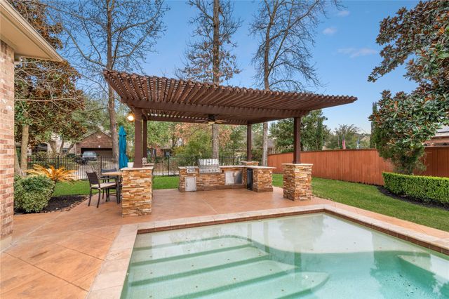 155 S Arrow Canyon Circle, Spring, TX 77389