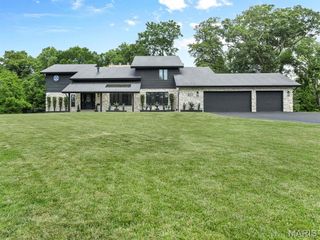 101 Westmoreland Street, Collinsville, IL 62234