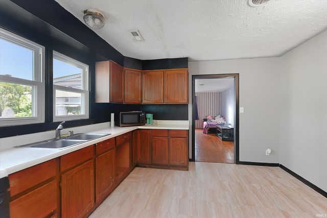 356 E Main Street, Rossville, IN 46065