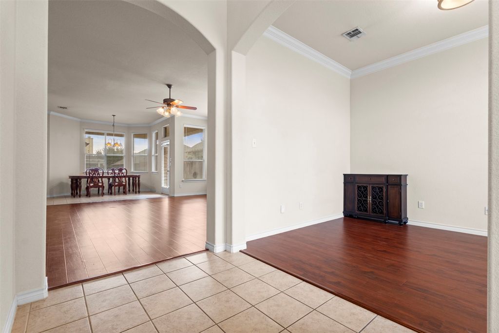 7428 Gairlock Drive, Fort Worth, TX 76179 — photo 2