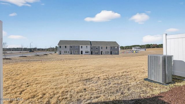 203 Maddox Drive, Aberdeen, NC 28315