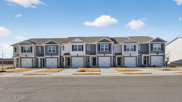 203 Maddox Drive, Aberdeen, NC 28315