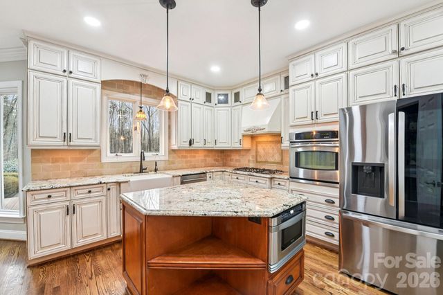 13003 Darby Chase Drive, Charlotte, NC 28277