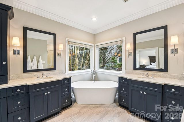 13003 Darby Chase Drive, Charlotte, NC 28277