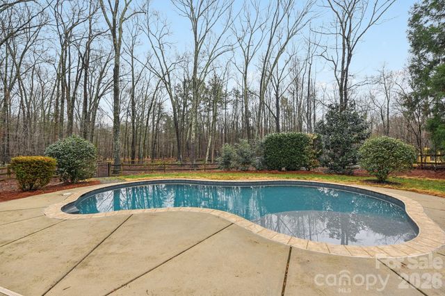 13003 Darby Chase Drive, Charlotte, NC 28277